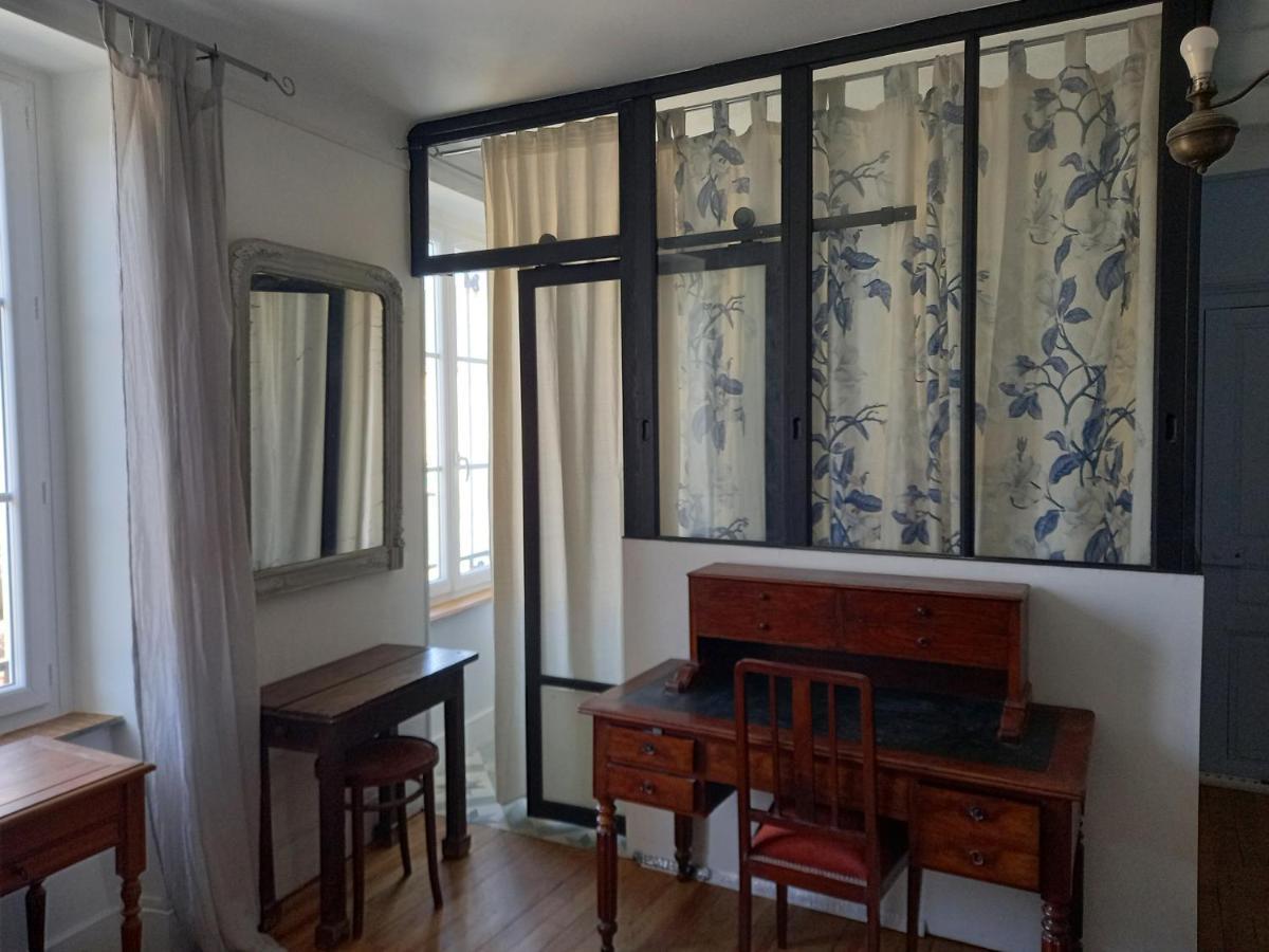 Maison Violette En Berry Aigurande Exteriör bild