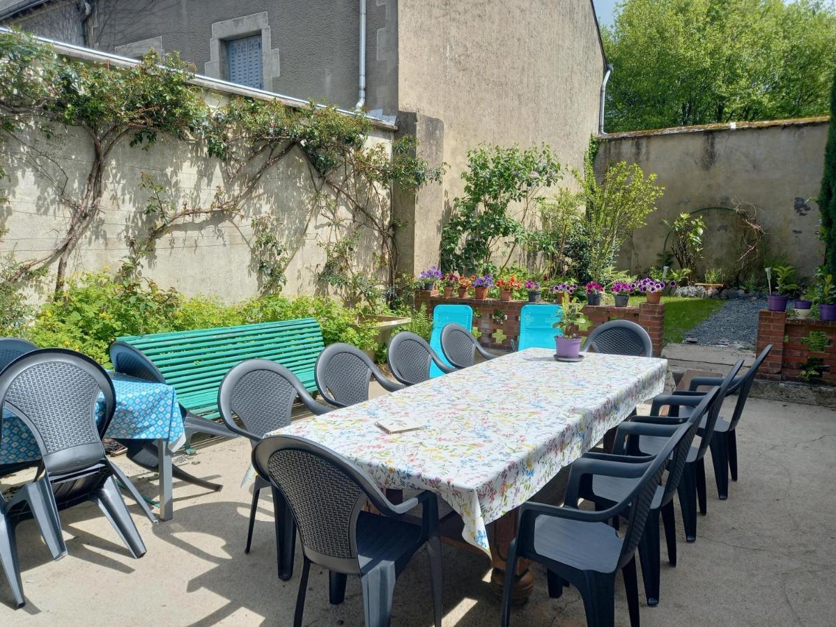 Maison Violette En Berry Aigurande Exteriör bild