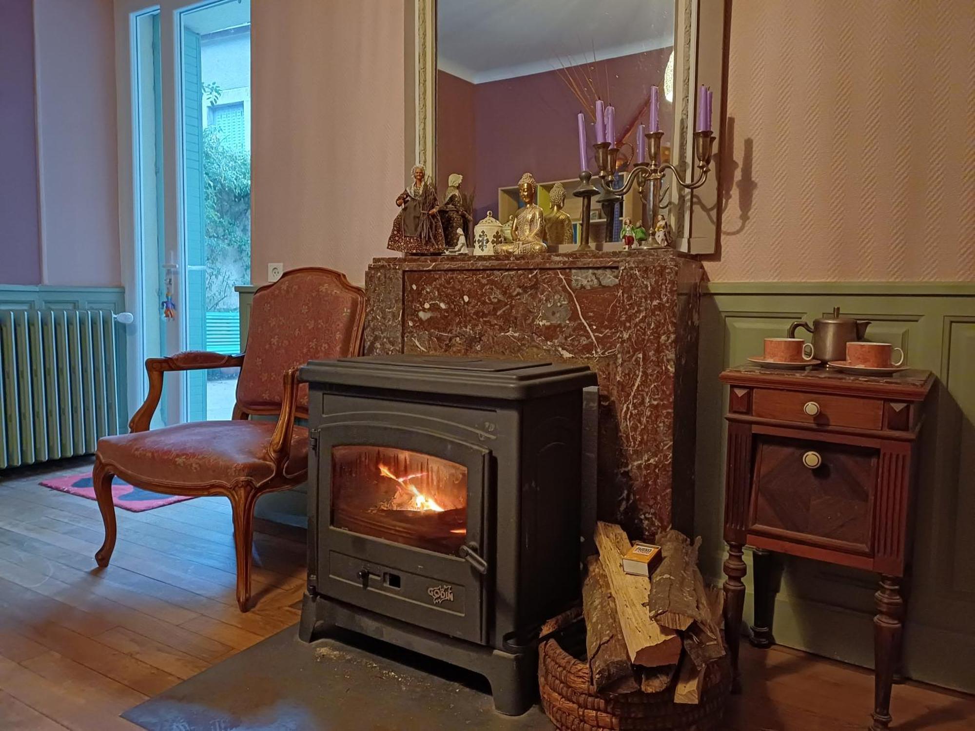 Maison Violette En Berry Aigurande Exteriör bild