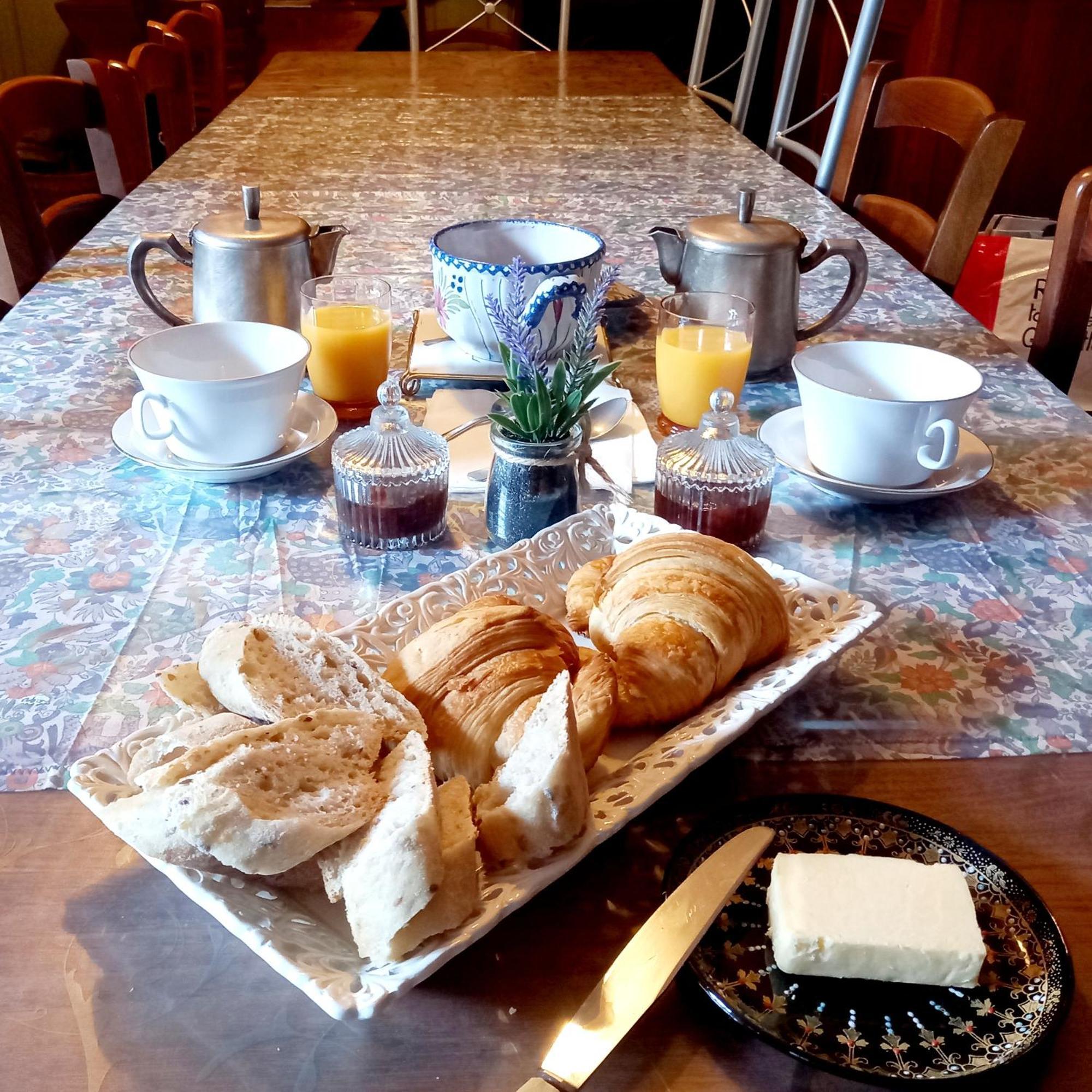 Maison Violette En Berry Aigurande Exteriör bild